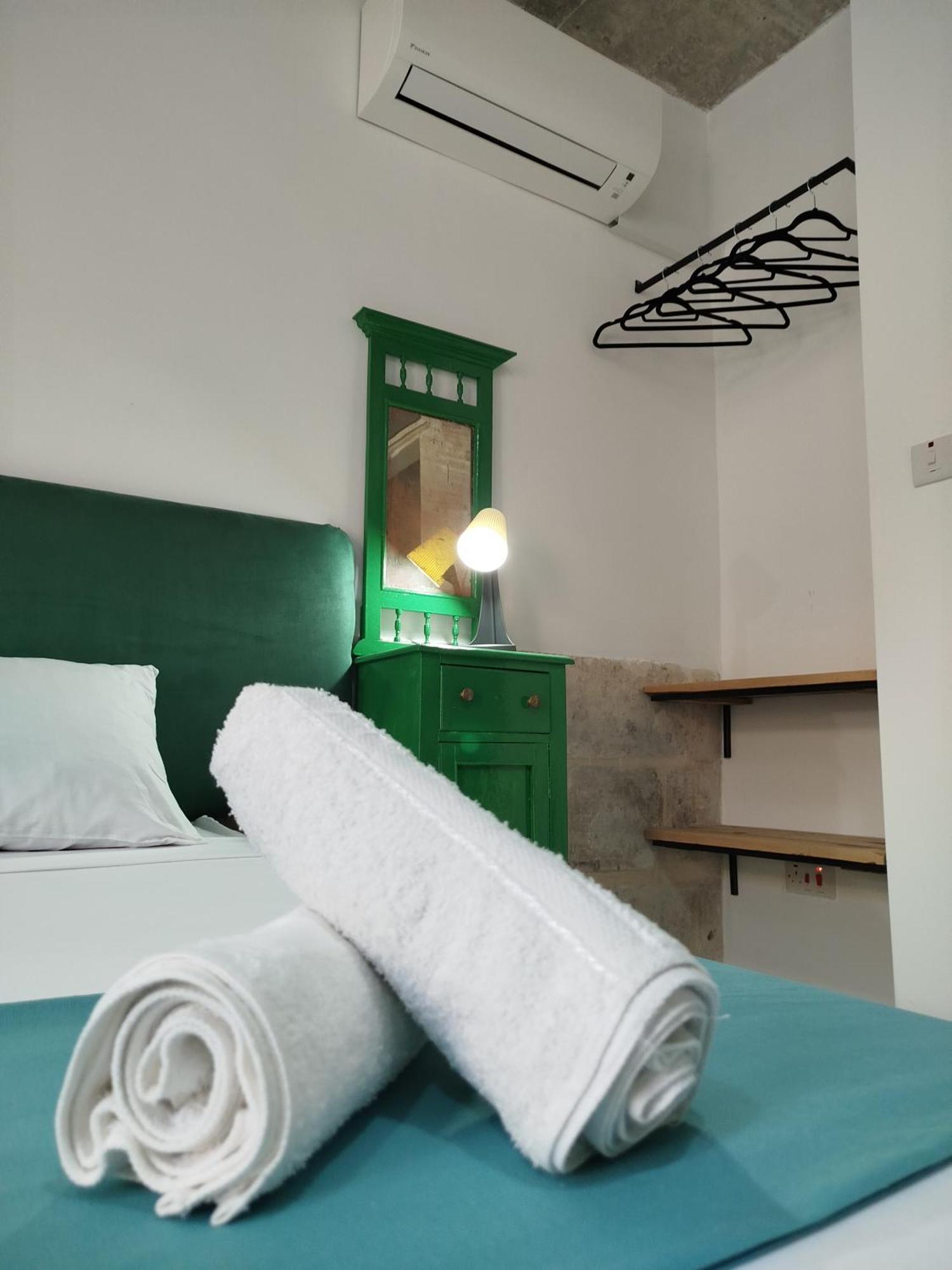 Limestone Sun Suites Sliema Pokoj fotografie
