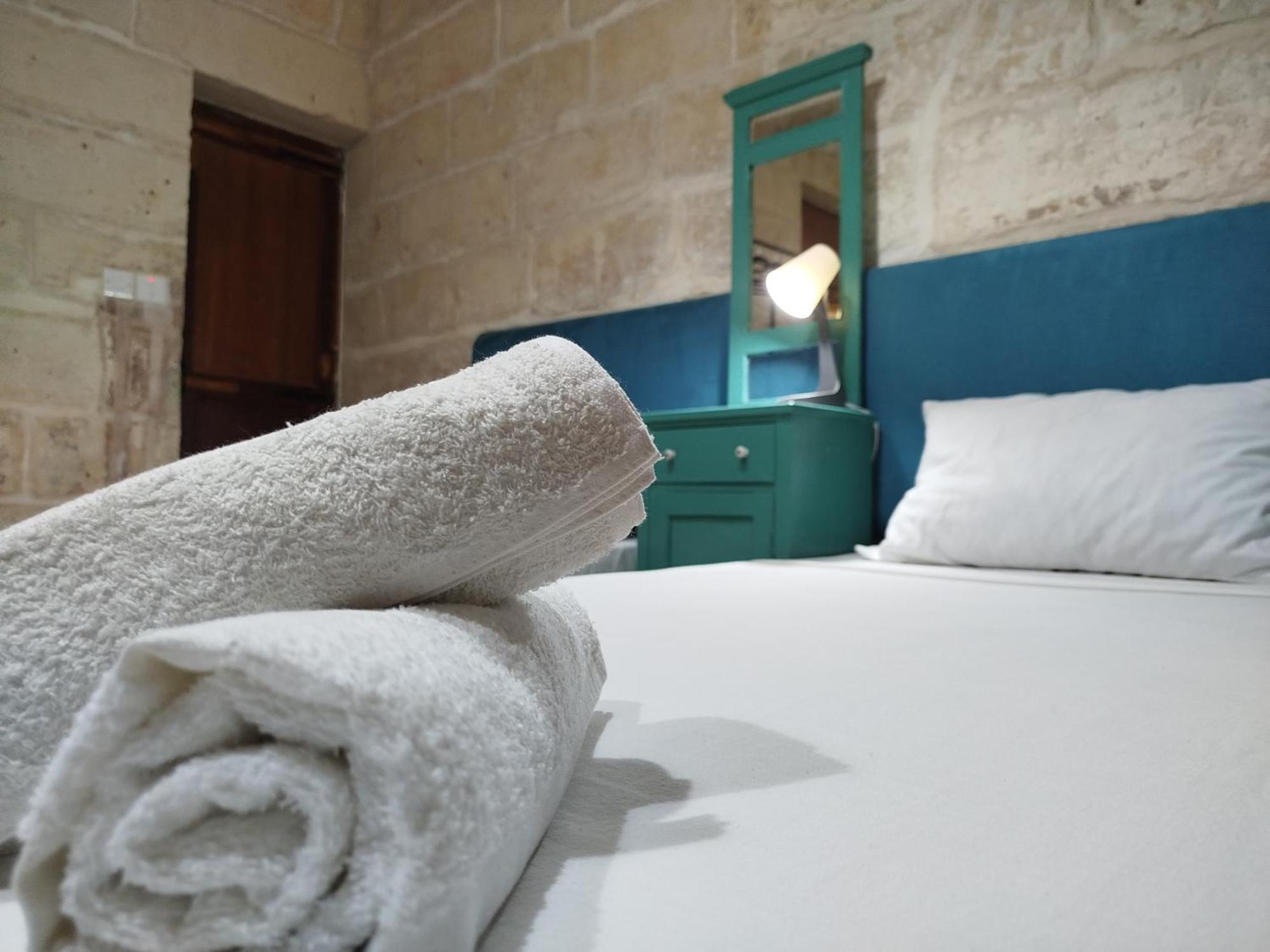 Limestone Sun Suites Sliema Pokoj fotografie