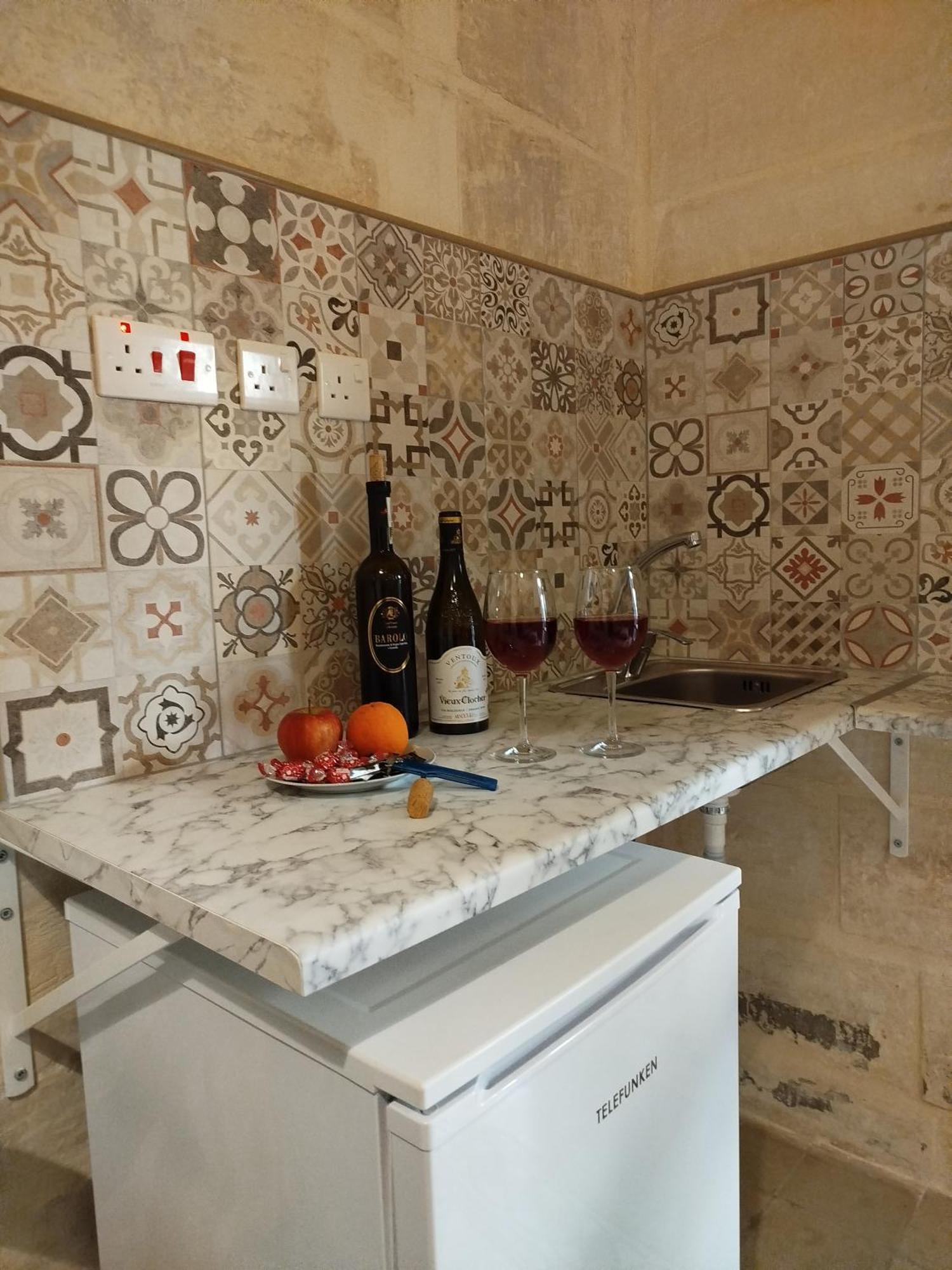 Limestone Sun Suites Sliema Pokoj fotografie
